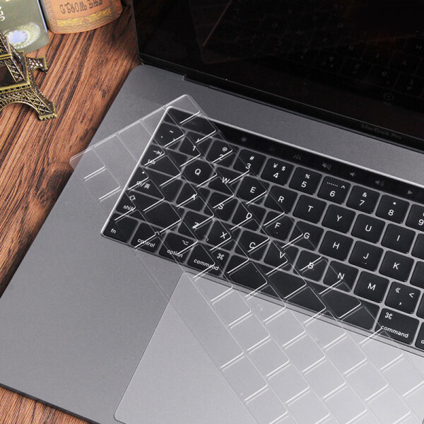 Silikonový ochranný obal na klávesnici EU verze pro Apple MacBook Pro 13" TouchBar  - průhledný