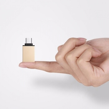 Redukce adaptér s USB-C výstupem a s USB 3.0 vstupem zlatá