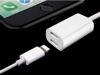 Redukce Double Lightning pro Apple iPhone 7, 8, X, XS a další