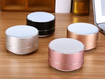 Hliníkový Bluetooth přenosný LED reproduktor - stříbrný