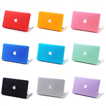 Plastový ochranný obal pro Apple MacBook Air 13" (2018-2020) - černý
