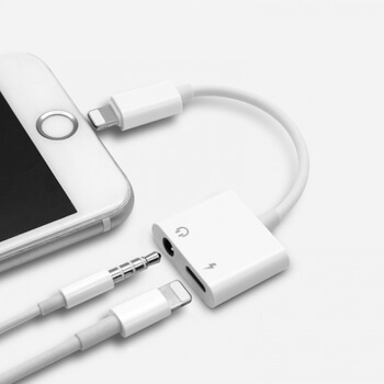 2v1 Redukce a adaptér Audio Jack pro nabíjení a sluchátka s konektorem Lightning stříbrná