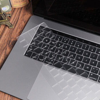 Silikonový ochranný obal na klávesnici EU verze pro Apple MacBook Pro 15" TouchBar (2016-2020) - průhledný