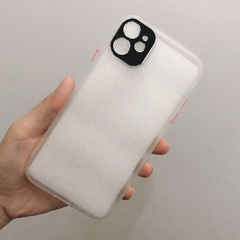 Silikonový obal s lemováním a ochranou pro objektiv kamery a fotoaparátu pro Apple iPhone SE (2020) bílý