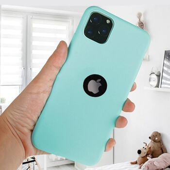 Silikonový matný obal s výřezem pro Apple iPhone 11 - světle modrý