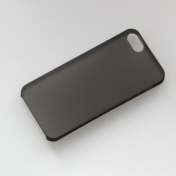 Ultratenký plastový kryt pro Apple iPhone 5/5S/SE - černý