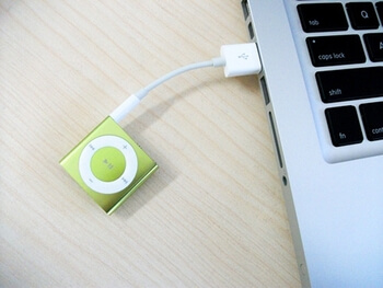 USB kabel pro Apple iPod Shuffle 3rd 4th 5th 6th 3.5mm Jack MC003ZM/A