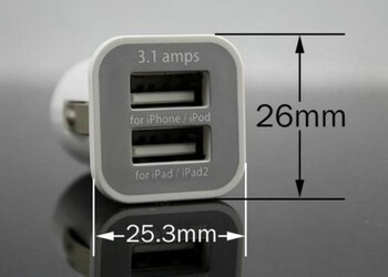 Double USB dvojitá nabíječka do auta pro mobilní telefony, tablety, navigace a další - bílá