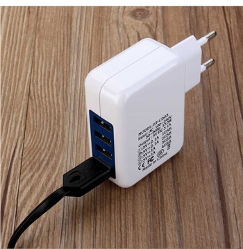 Cestovní síťová nabíječka 4x USB adaptér do zásuvky