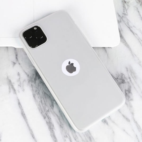 Silikonový matný obal s výřezem pro Apple iPhone 12 mini - bílý