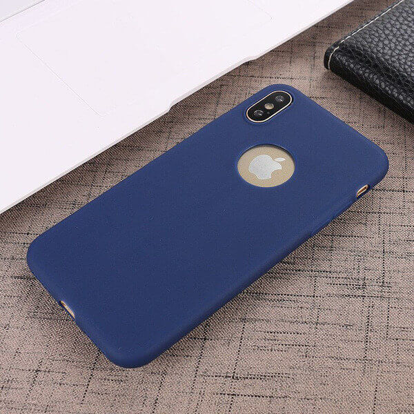 Silikonový matný obal s výřezem pro Apple iPhone 13 mini - tmavě modrý